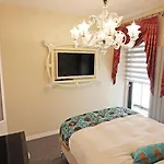 Excellent Galata Apartment